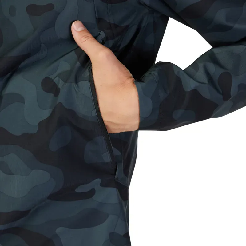 Fox Ranger 2.5l Water Jacket in Black Camo-5