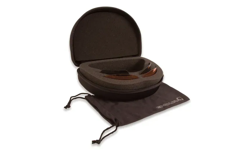 Endura Char Glasses in Black-1