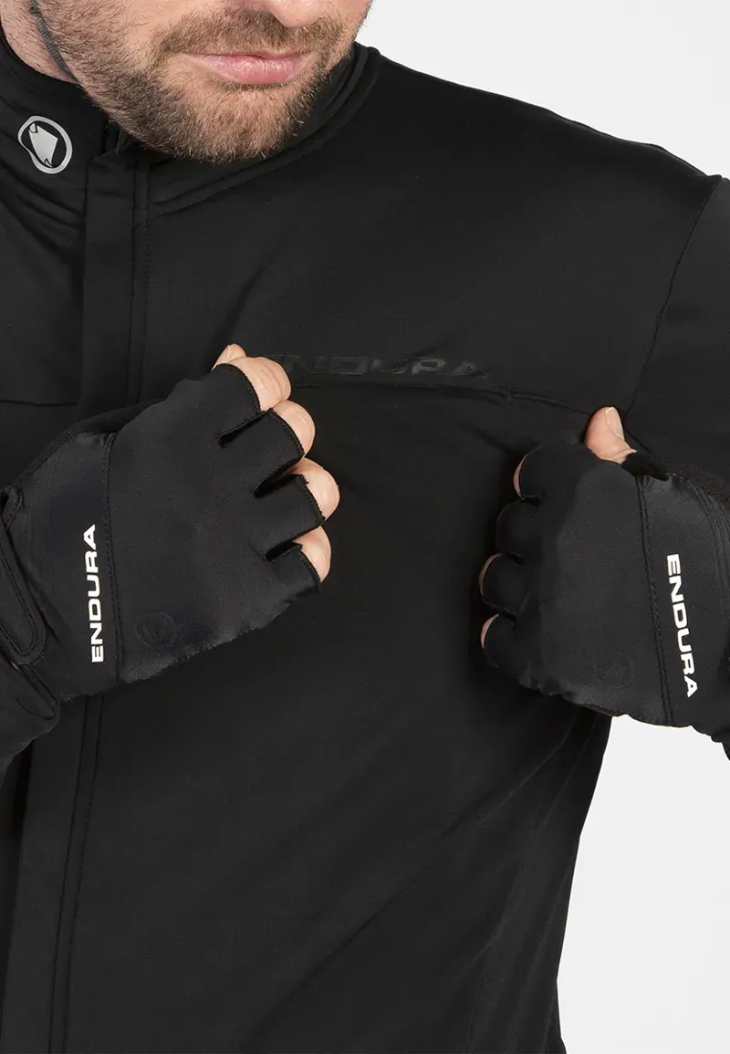 Endura Xtract Roubaix Long Sleeved Jersey in Black-5