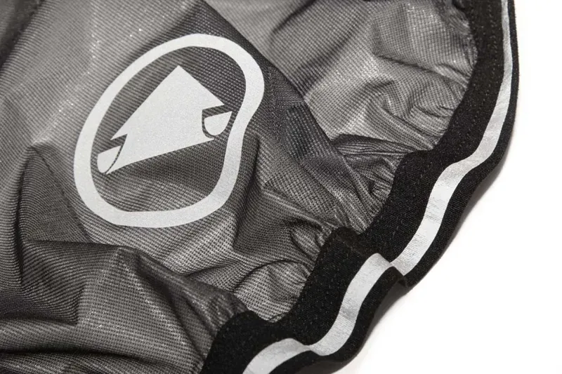 Endura FS260 Pro Adrenaline II Womens Race Cape in Black-4