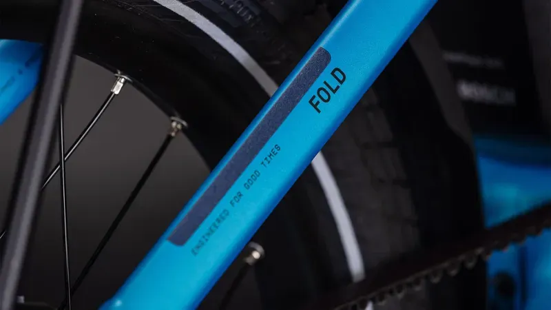 Cube Fold Hybrid Comfort 545 eFolding Bike in Azure/Reflex-3