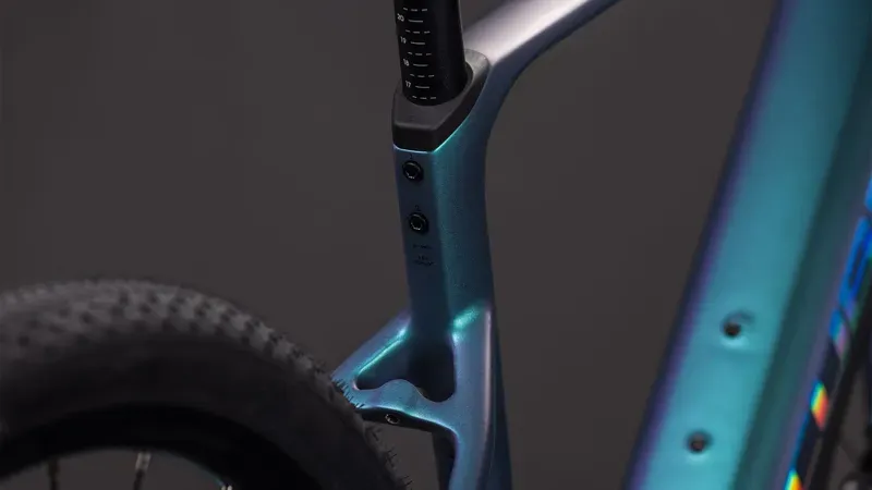 Cube Nulane Hybrid C62 SLX 400X E-Hybrid Bike in Polar Light/Prism-4