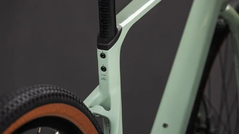 Cube Nuroad C:62 One Road Bike In Aloe Green/Black-3