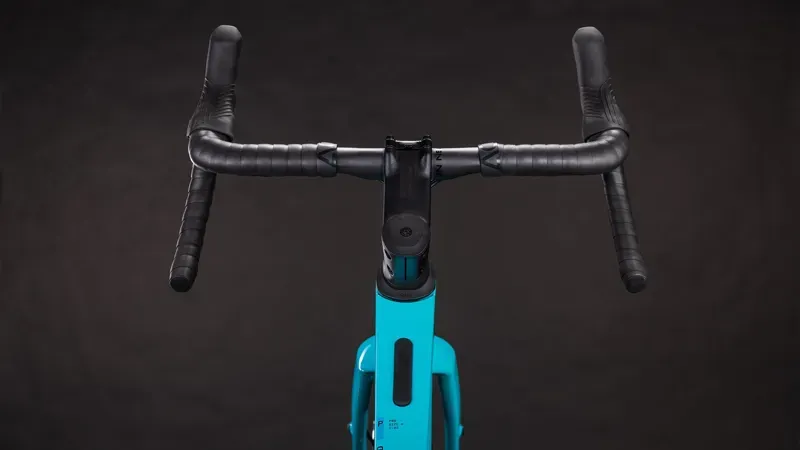 Cube Nuroad C62 Pro Gravel Bike in Swimming Pool/Black-5