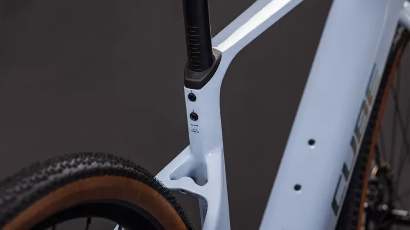 Cube Nuroad Hybrid C62 SLX 400x E-Gravel Bike in Ice Blue/Prism-3