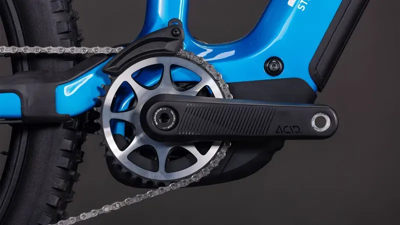 Cube Stereo Hybrid One77 HPC AT 800 E-MTB In Actionteam-4