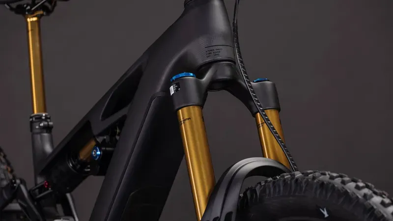 Cube Stereo Hybrid One77 HPC AT 800 E-MTB In Carbon/Gold-5