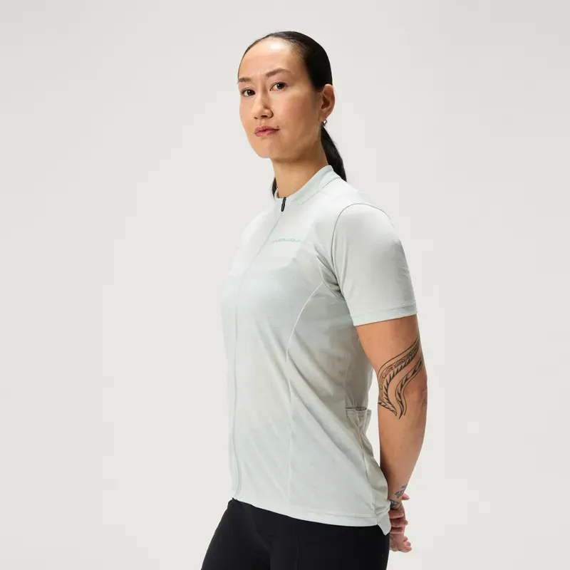 Endura Women's Loop S/S Zipped Jersey in Mains Grey-5