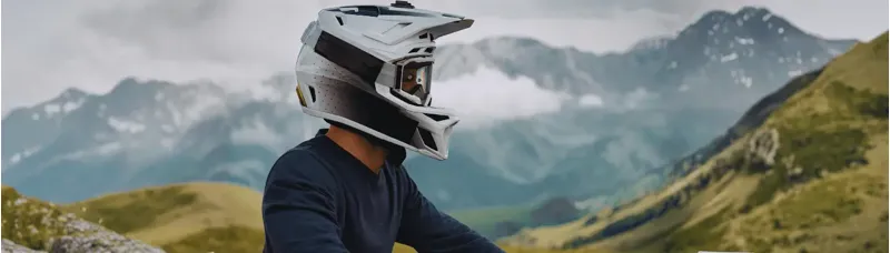 Full Face Bike Helmets: Complete Face & Head Protection