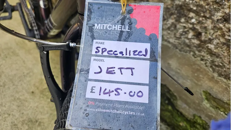 Specialized Jett 16 Single Speed Kids Mountain Bike in Berry/Lilac - Second Hand-1