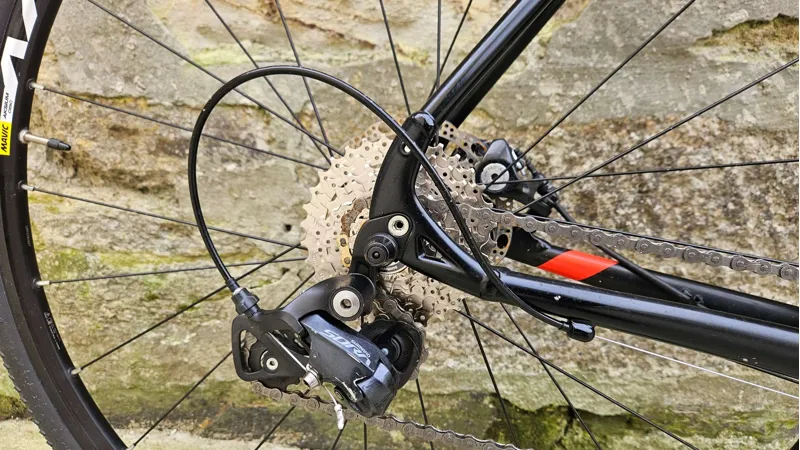 Specialized Diverge Sport A1 CEN Gravel Bike 58cm in Satin Black/Rocket Red 2017 - Second hand-2