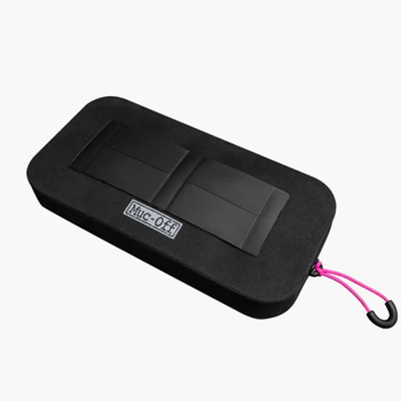 Muc-Off Waterproof Essentials Case - Black-1