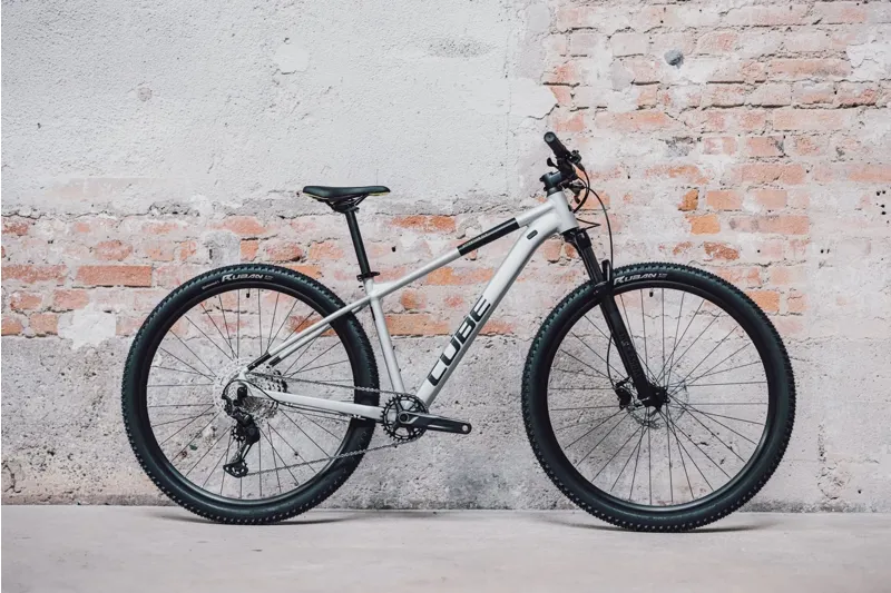 Cube Attention SLX Mountain Bike in Silvergrey/Lime-6