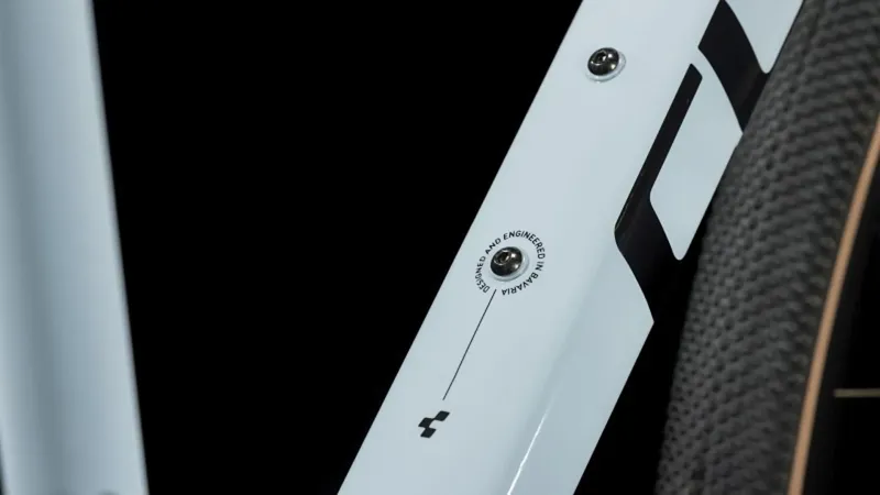 Cube Nuroad Gravel Bike in Sky Grey/Black-3