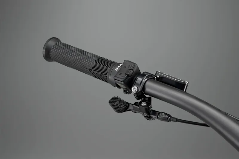 Whyte Kado Works Electric MTB in Gunmetal Black-3