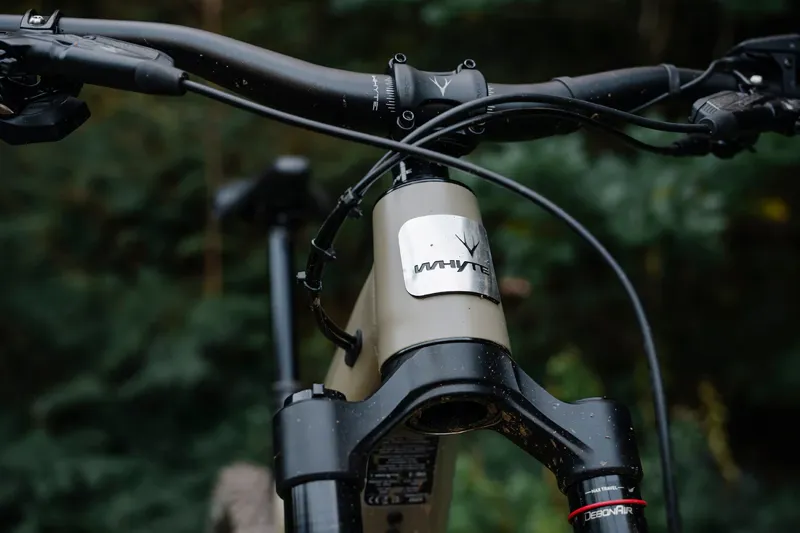 Whyte Bikes E-180 Super Enduro Gravity/E-mountain Bike in Matt Olive/Black-6