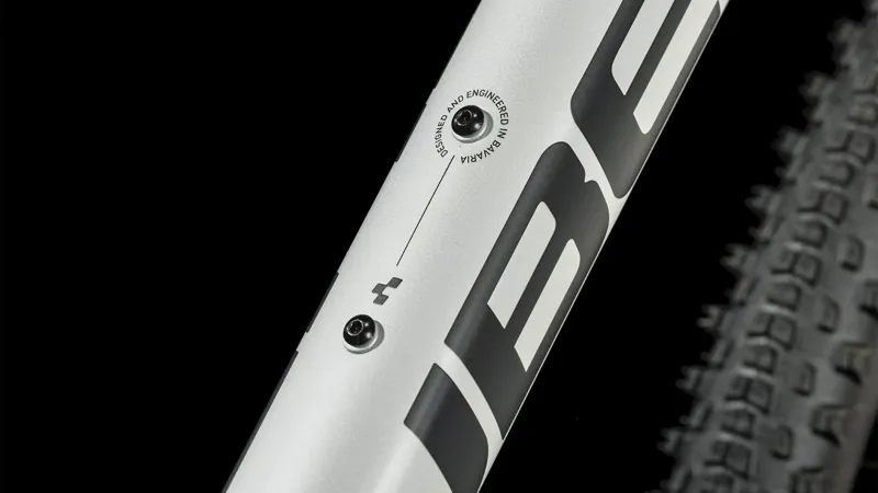 Cube Attention SLX Mountain Bike in Silvergrey/Lime-4