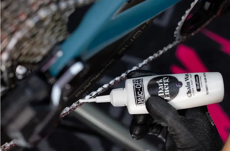 Muc-Off Dark Energy Bicycle Chain Wax 120Ml-2