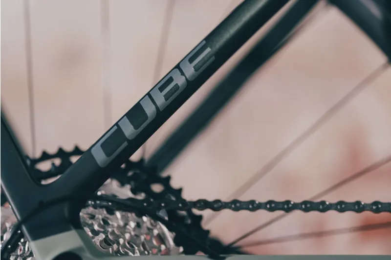 Cube Kathmandu Hybrid C62 SLT 400Wh Electric Bike in Green/Oregano Green - 2025-2