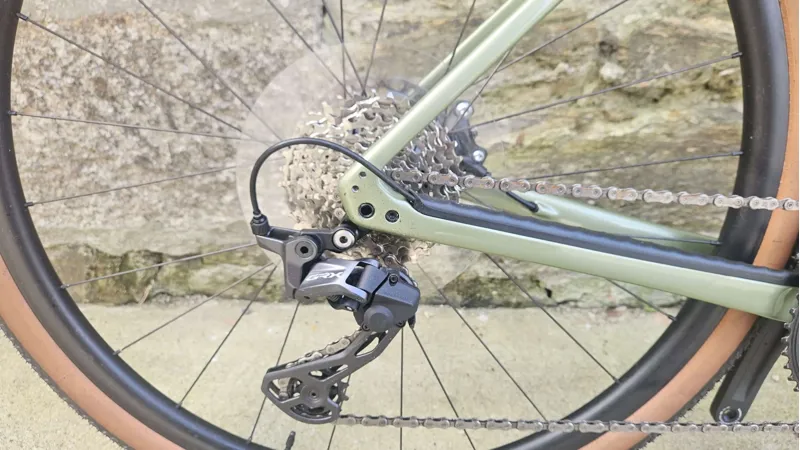 Specialized Diverge Sport Carbon Shimano GRX Gravel Bike 2025 in Satin Spruce Green - Certified Pre-owned-2