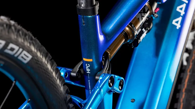 Cube Stereo Hybrid One44 HPC AT eMountain Bike in Actionteam-3