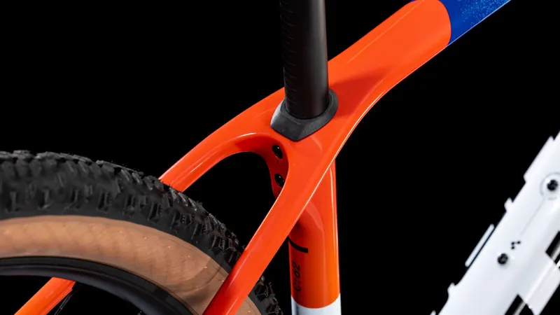 Cube Reaction C62 SLX Mountain Bike in Teamline-4