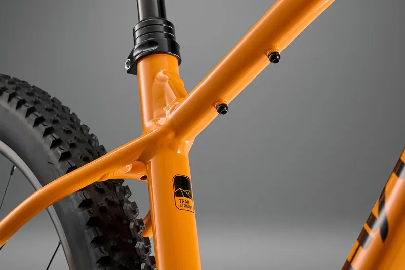 Whyte Secta S Hardtail Mountain Bike in Coral Orange with Turquoise-6